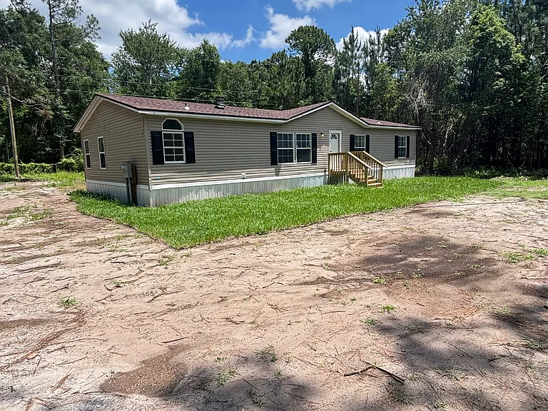 9361 State Route 100 SE — Photo 2