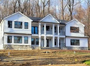 21 Dogwood Dr, Chester, NJ 07930