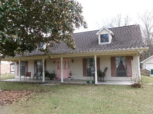 1st image of 215 Hilltop Dr