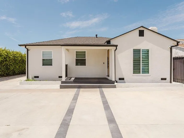8119 Shadyglade Ave — Photo 2