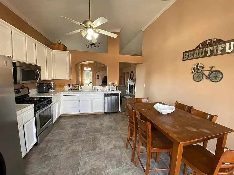 6041 Bach Ct — Photo 12