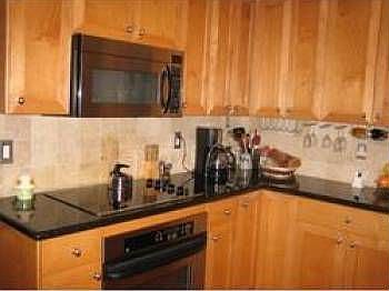 3rd image of 435 Giralda Ave