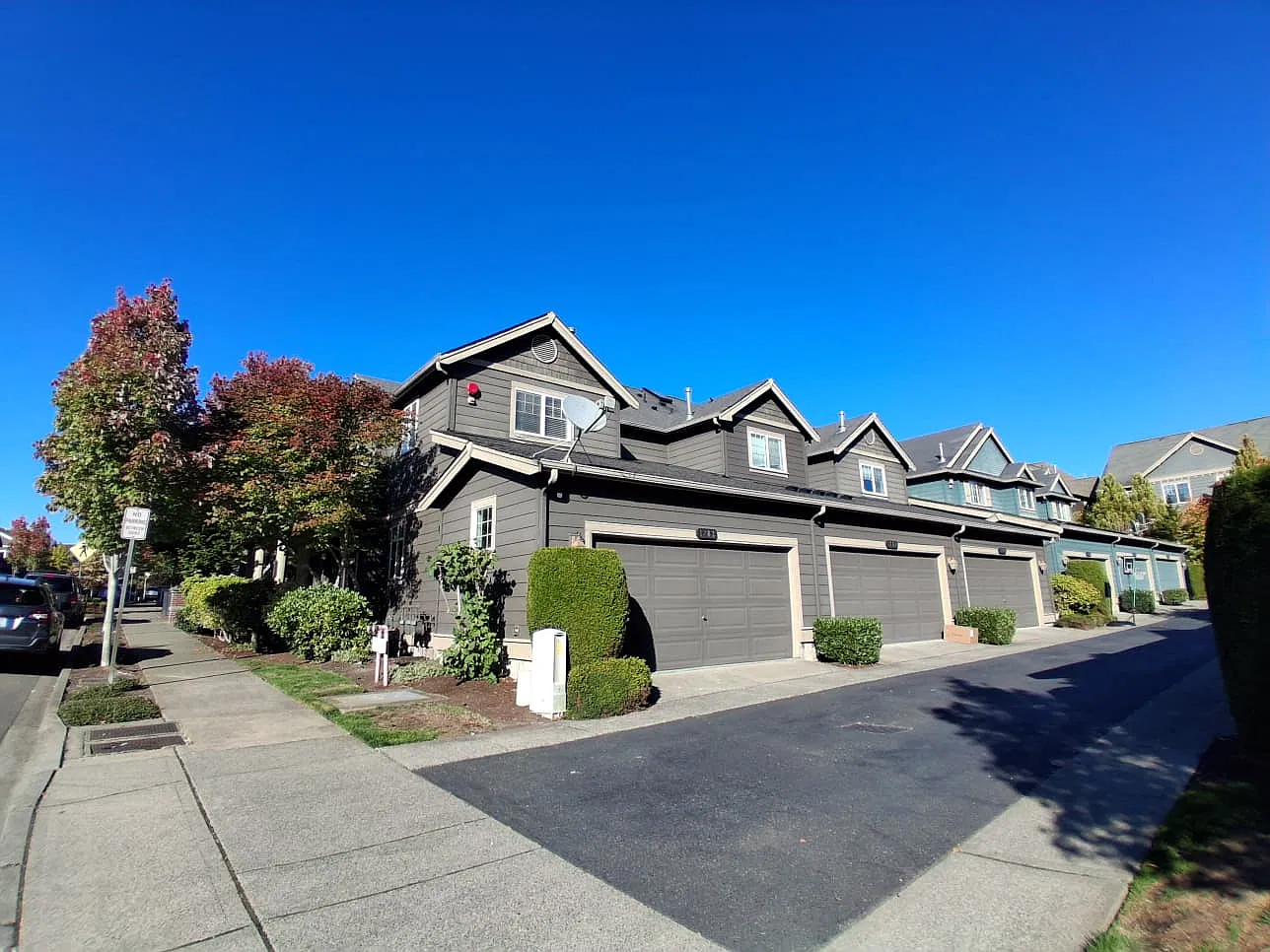 2 bed, 2.5 bath, 1352 sqft, $3,390 — Photo 2