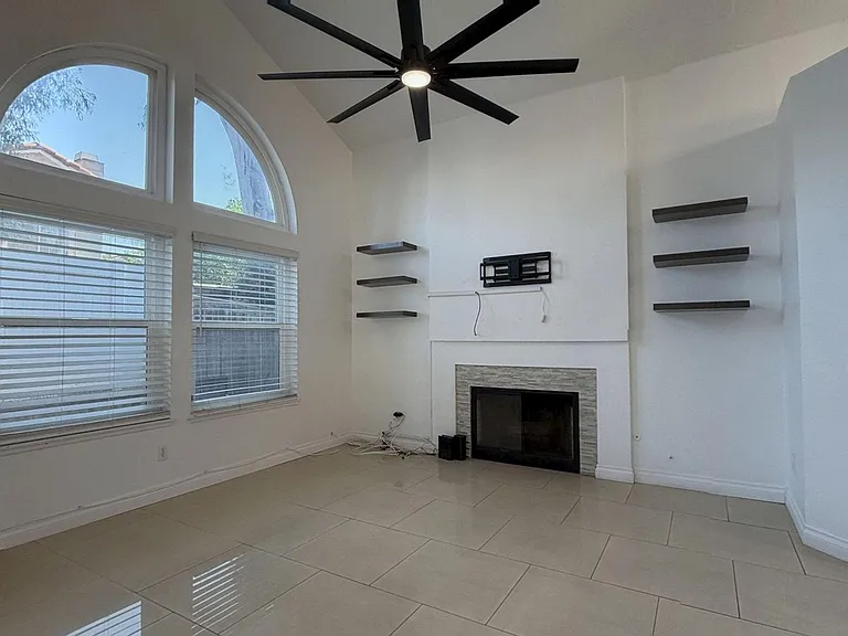 13632 Cabrillo Ct — Photo 5