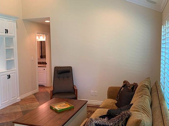 4th image of 22741 Bassett St
