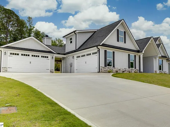 110 Hintons Farms Dr, Easley, SC 29640