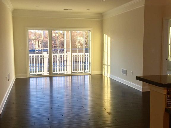 3rd image of 114 Corning Fairbanks Way