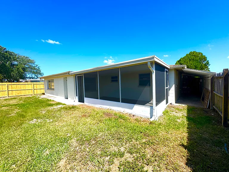 3548 Umber Rd — Photo 15