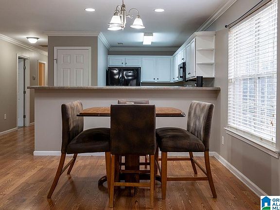 4th image of 2079 Willow Glenn Dr