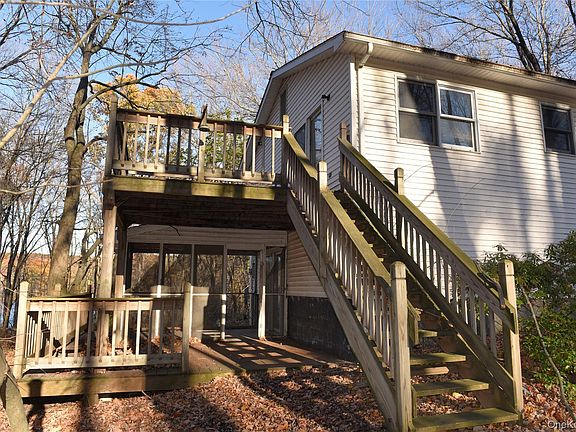 3rd image of 610 Mount Airy Road