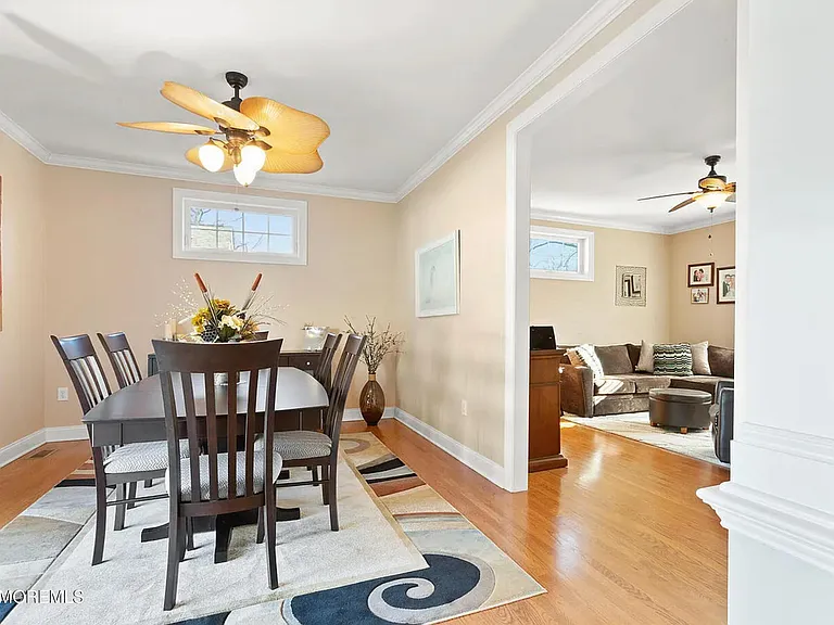15 S Jackson Ave — Photo 8
