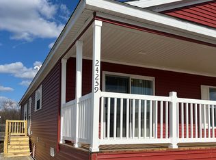 24259 Redwood Dr #259, Chelsea, MI
