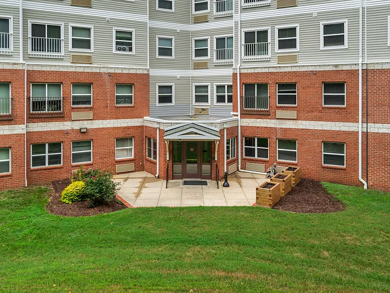 Pin Oak Village Senior Apartments, 55+ — Photo 14
