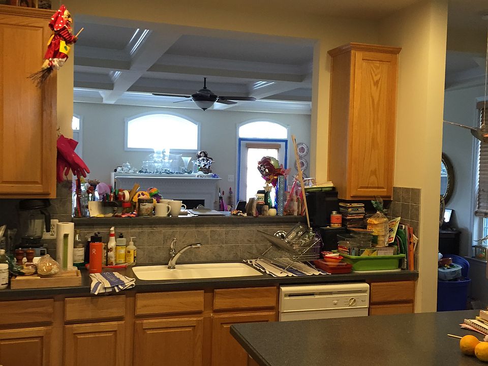 Bright Updated Island KItchen