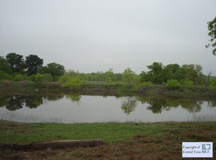 969 County Road 467 W, Gonzales, TX 78629