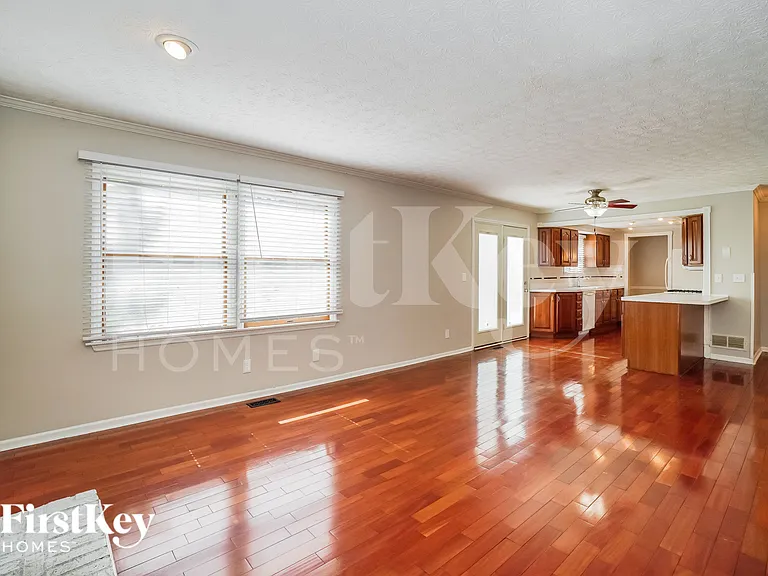 2712 Willow Glen Rd — Photo 8