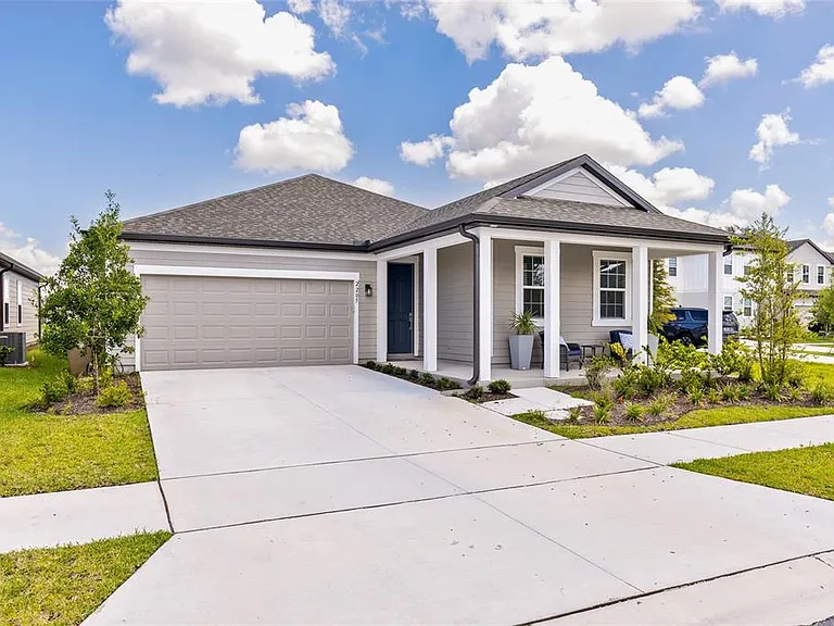 2205 Broadbrook Dr — Photo 1