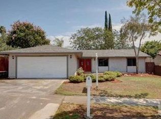 10554 N Almond Ave, Oak View, CA 93022