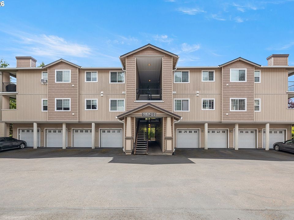 1st image of 10834 NE Holly St #102