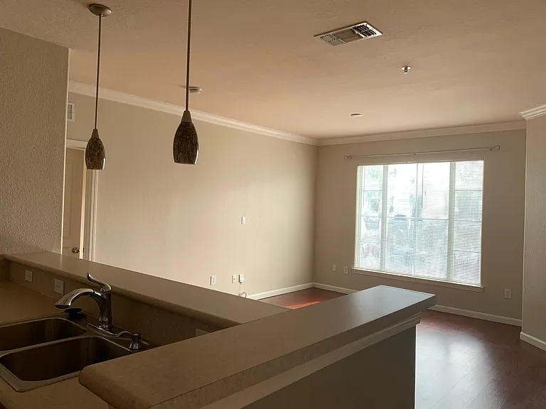 8290 Gate Pkwy W #910 — Photo 18