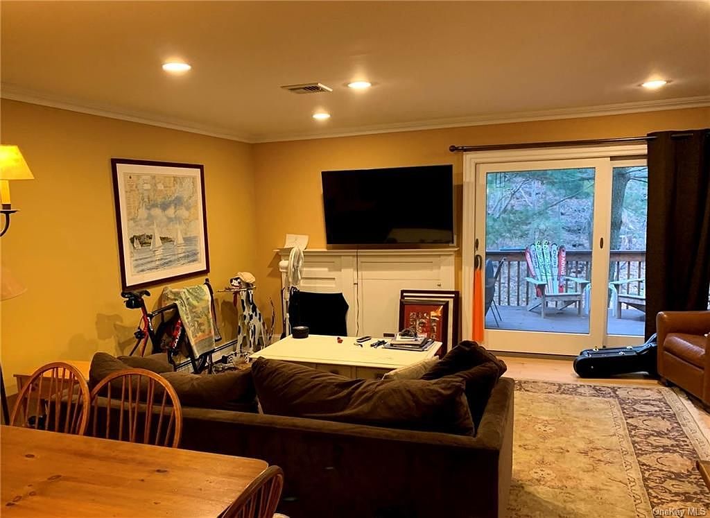 54 Touchstone Way, Millwood, NY 10546 Zillow