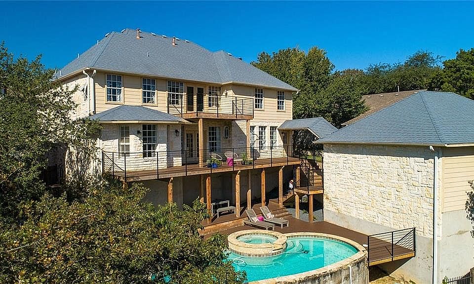 1st image of 8121 Bottlebrush Dr