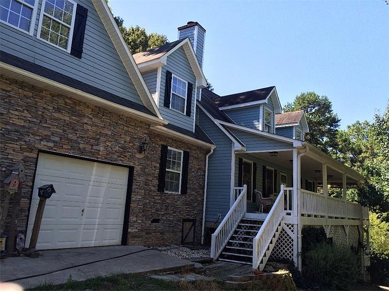 1st image of 10 Royal Lake Dr