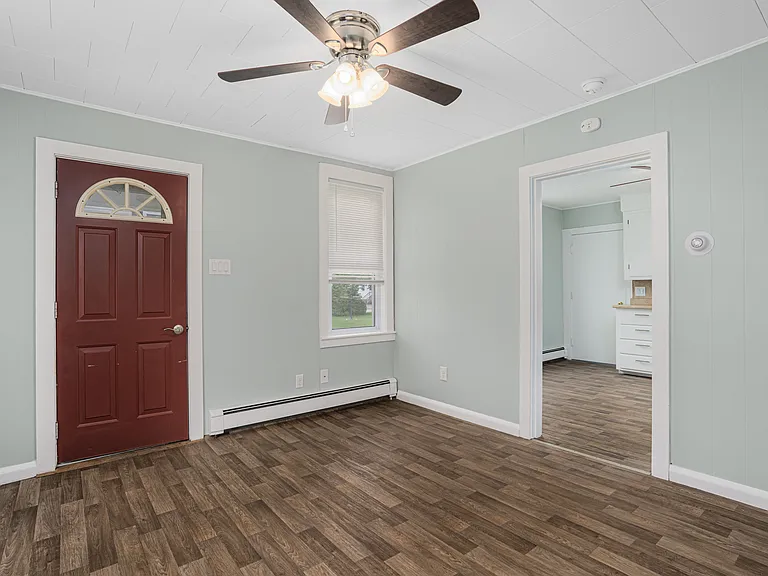 6 Boys Ave — Photo 4