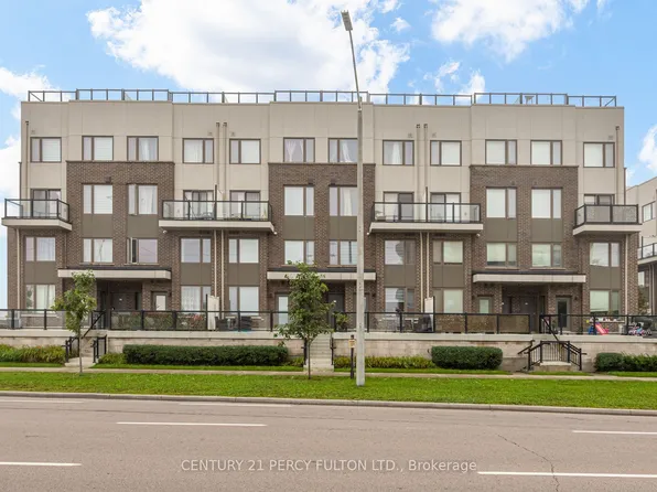 1460 Whites Rd #318, Pickering, ON L1V 0E8