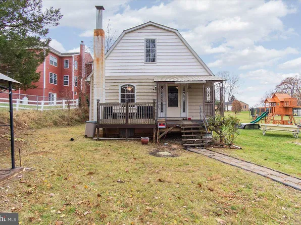 16 Antietam Dr, Keedysville, MD 21756