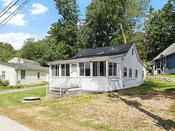 3rd image of 32 Ells Road