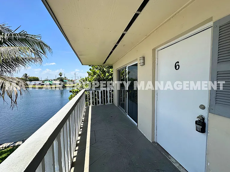519 W Kalmia Dr #2 — Photo 12