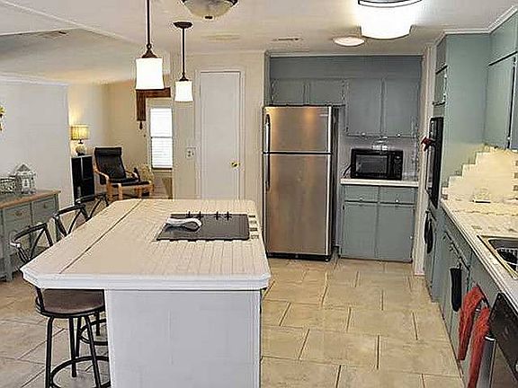 3rd image of 2162 Congressional Dr #721