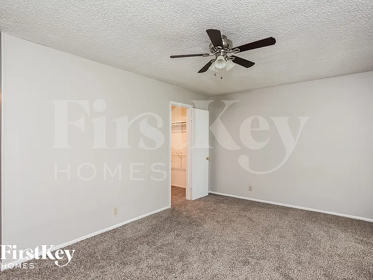 7527 Lincoln Village Dr — Photo 12
