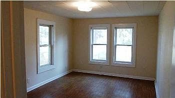 4th image of 126 17th St