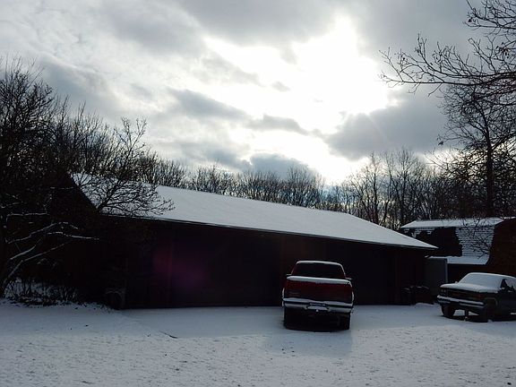 4th image of 4434 Lyndon Ln