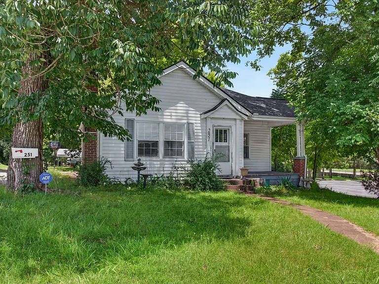 251 Forbes Ave — Photo 3