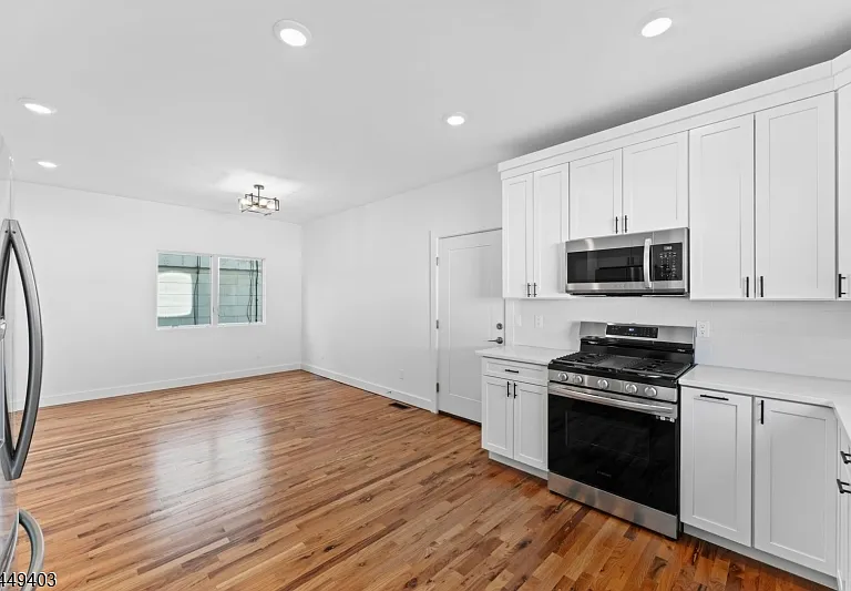 246 Cortlandt St #1 — Photo 3
