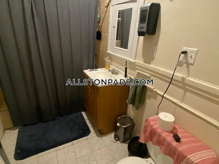 5 Harvard Ter #3 — Photo 10