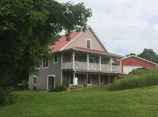 8255 Bunker Ridge Rd, Platteville, WI 53818