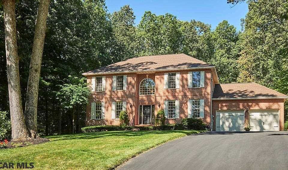 1st image of 2438 Oak Leaf Dr