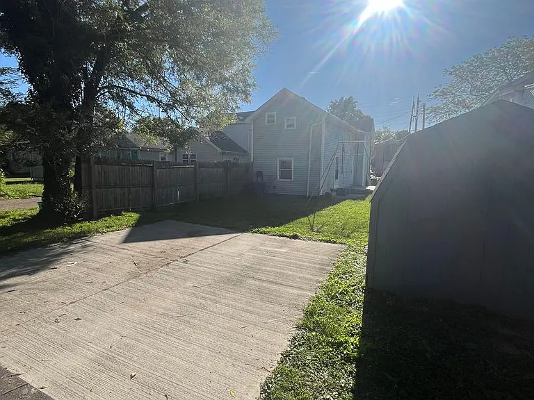 617 Van Roberts Pl — Photo 32