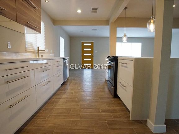 4th image of 1054 Canosa Ave