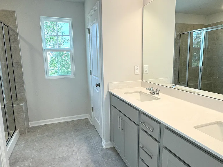 125 Red Robin Rd — Photo 16