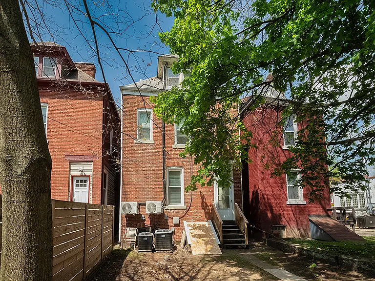 1136 N Euclid Ave #1 — Photo 15