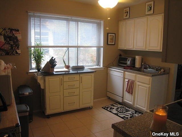 1st image of 1568 Waters Edge Dr #2