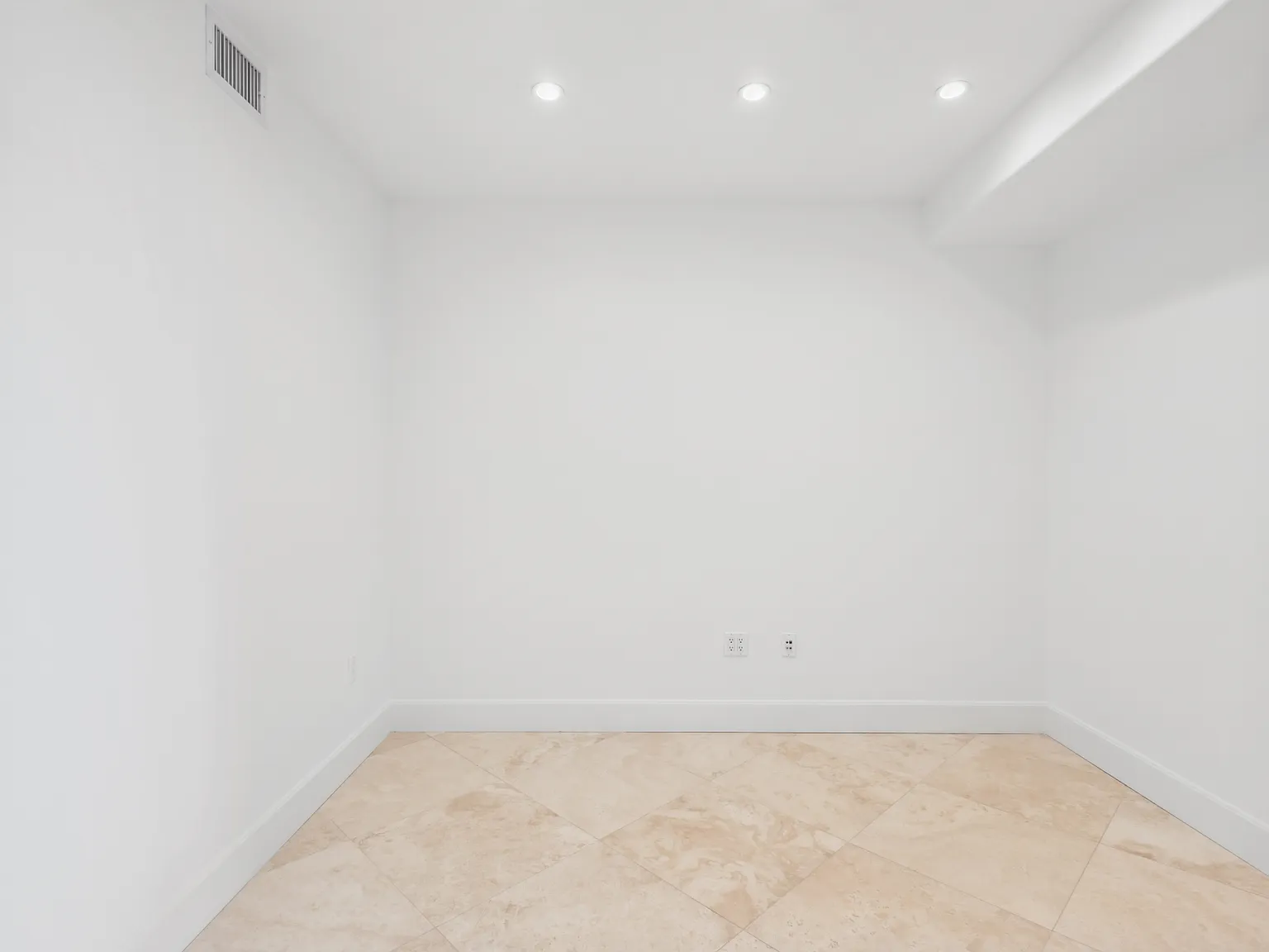 1 bed, 1188 sqft, $5,000 — Photo 2