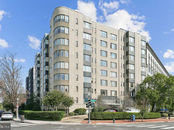 1 Scott Cir #302, Washington, DC 20036
