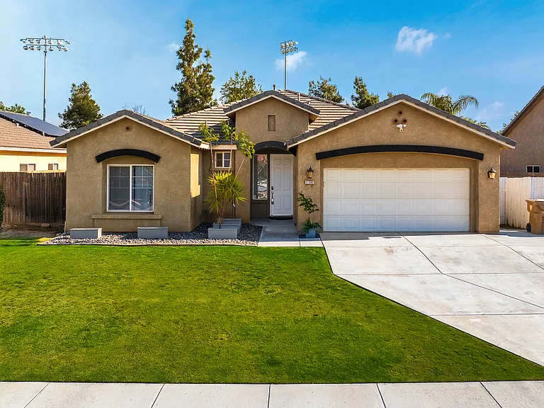 11505 Equinox Ave — Photo 3