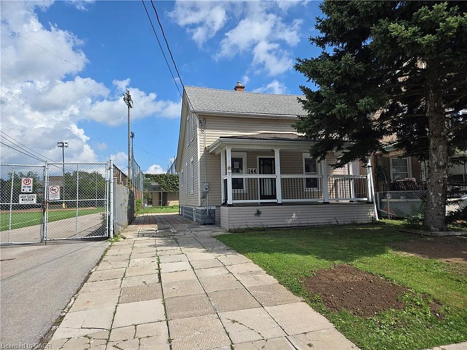 1st image of 144 Burgar St
